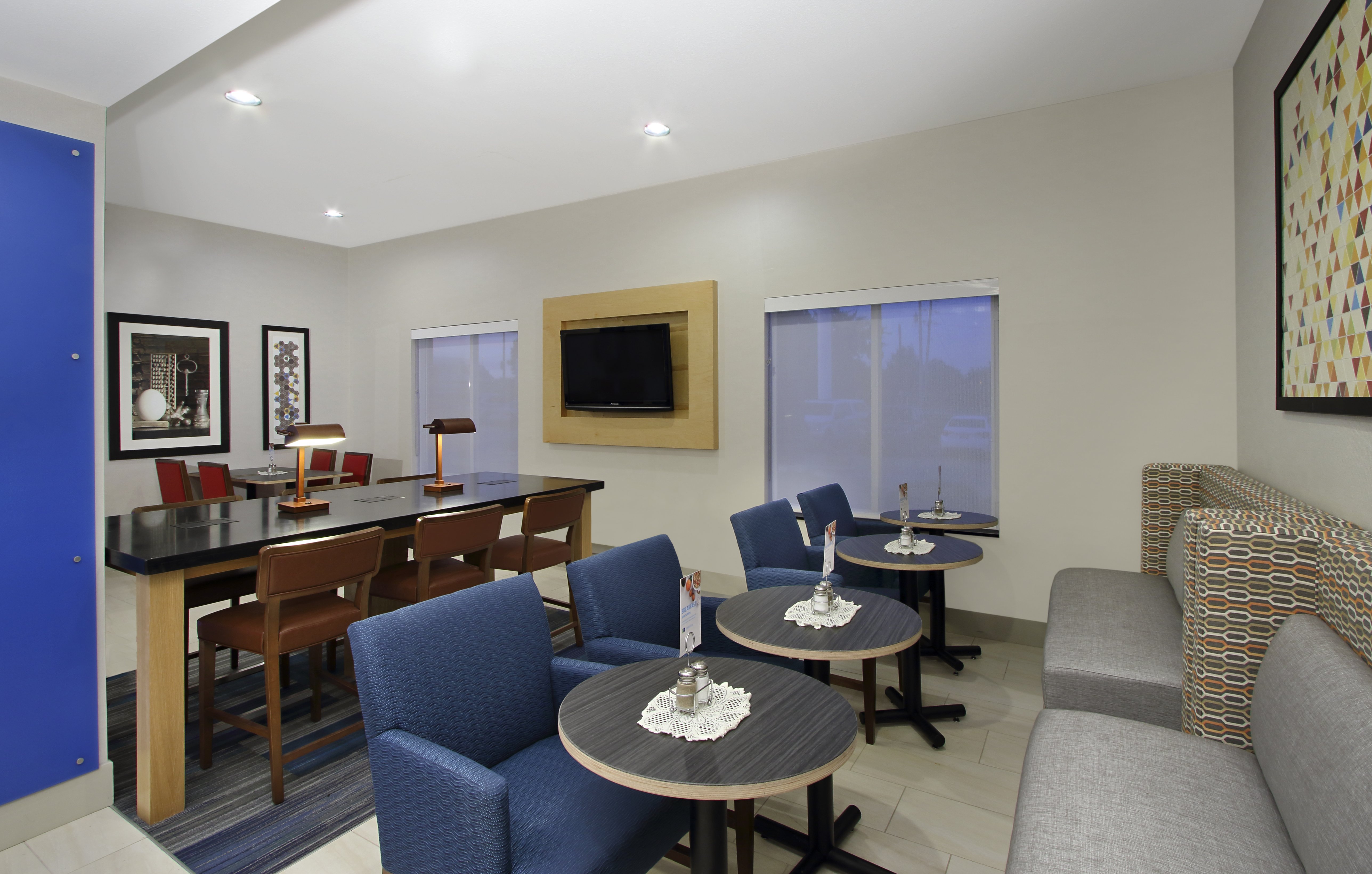 holiday inn express boonville by ihg