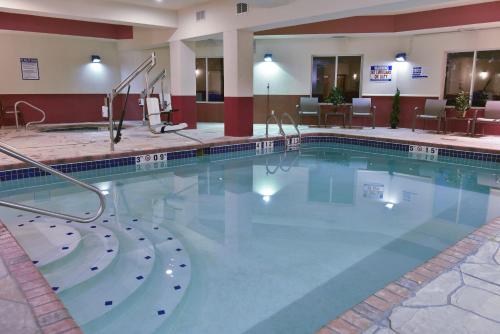 holiday inn express boonville by ihg