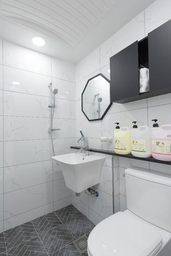 w premium guesthouse incheon airport