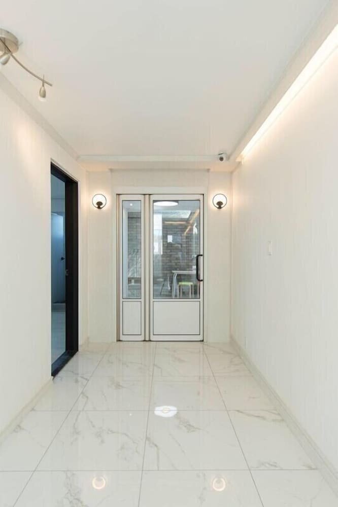 w premium guesthouse incheon airport