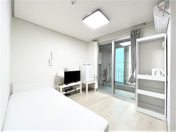 w premium guesthouse incheon airport