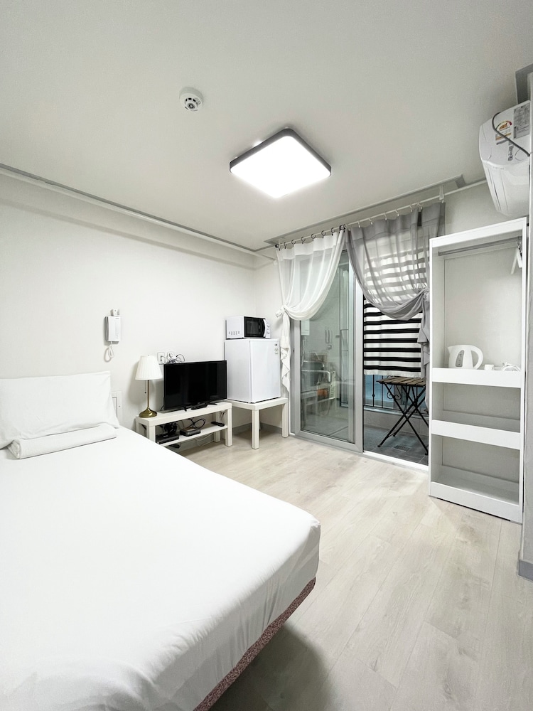 w premium guesthouse incheon airport