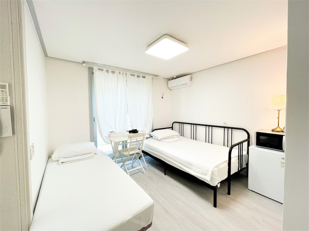 w premium guesthouse incheon airport