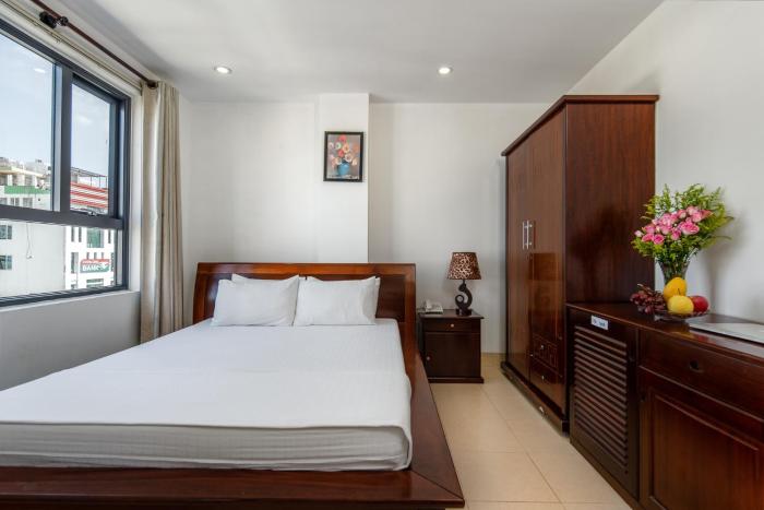 lotus rock hotel da nang