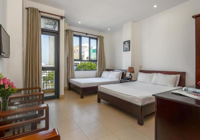 lotus rock hotel da nang