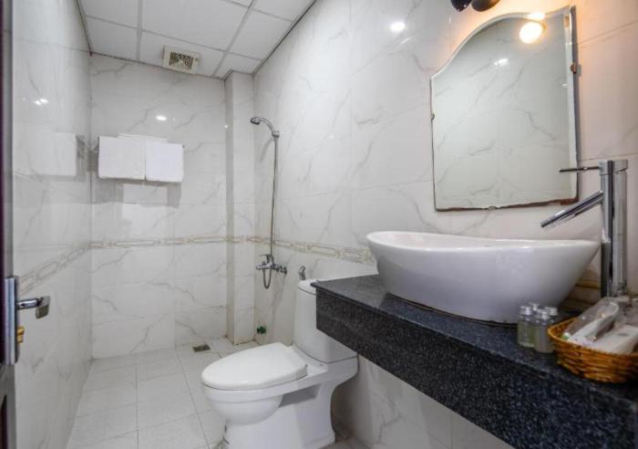 lotus rock hotel da nang