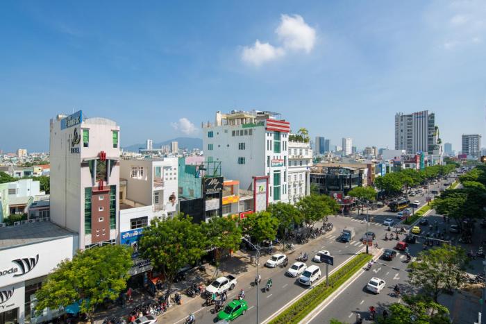 lotus rock hotel da nang