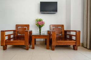 lotus rock hotel da nang