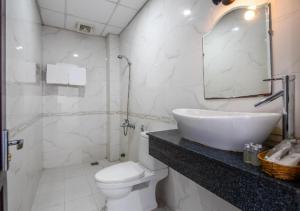 lotus rock hotel da nang