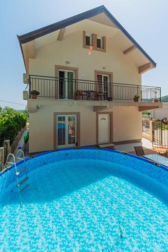 villa sunny hill