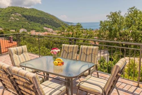 villa sunny hill