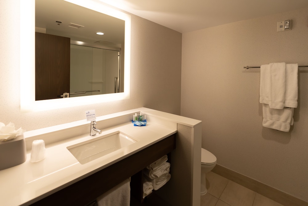 holiday inn express boston by ihg