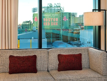 Hotel Commonwealth,Downtown Boston>>Boston,5 star