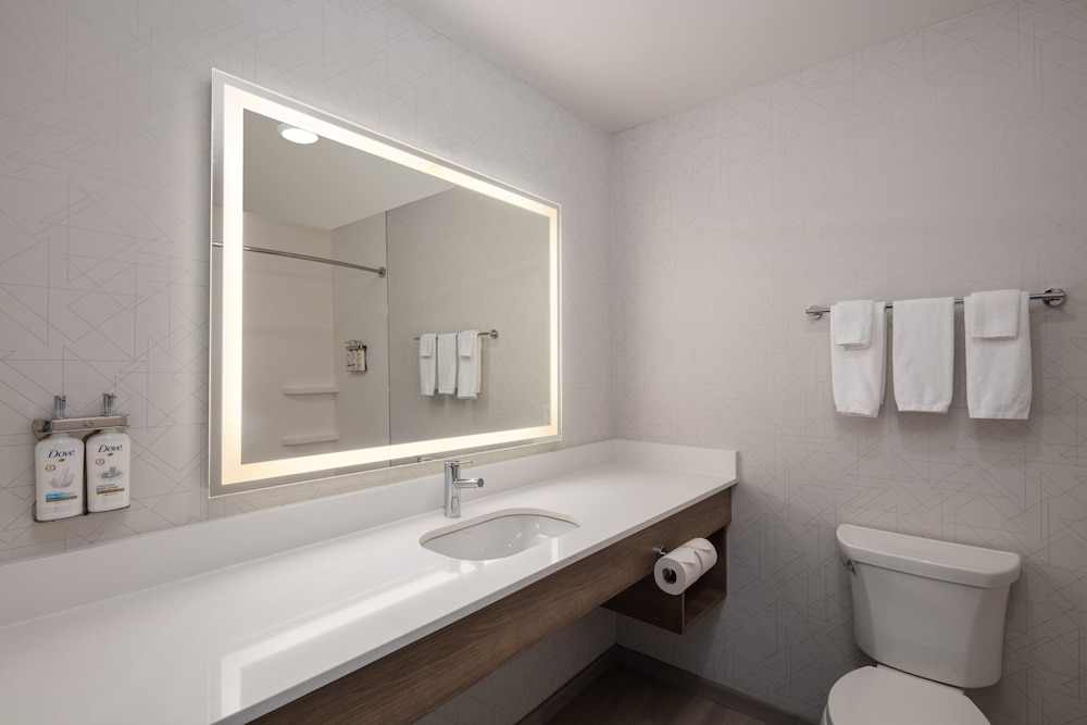 holiday inn express bothell by ihg