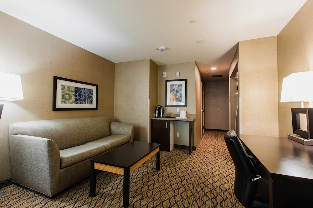 holiday inn express bothell by ihg