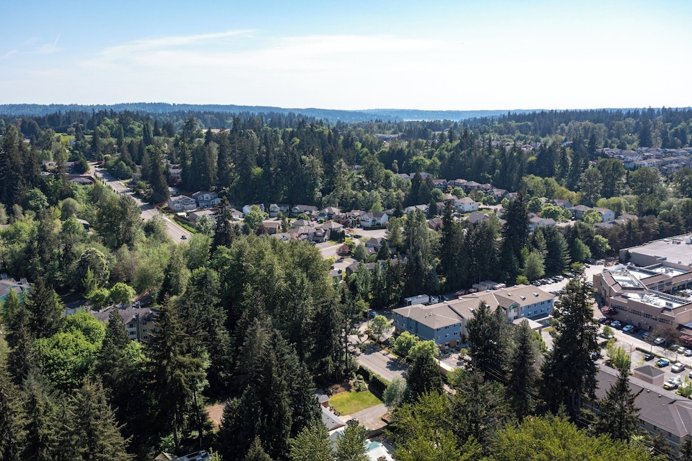 holiday inn express bothell by ihg