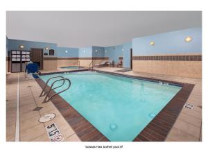 holiday inn express bothell by ihg
