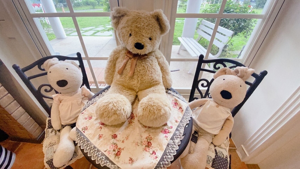 isaalice slip and slide bandb