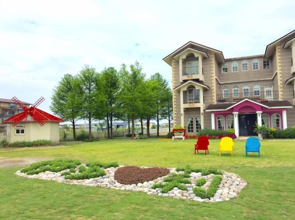 isaalice slip and slide bandb