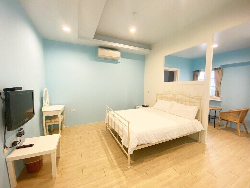 isaalice slip and slide bandb