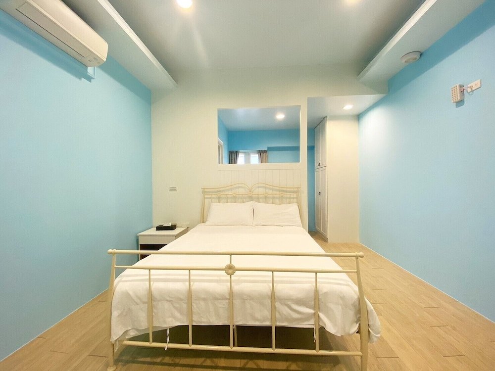 isaalice slip and slide bandb