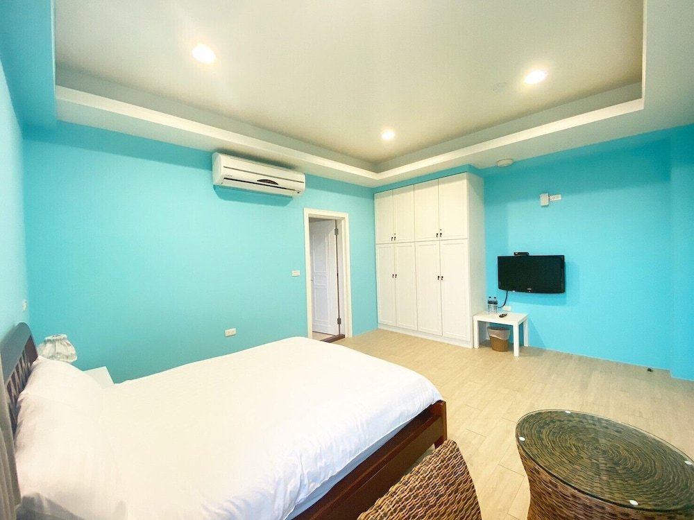 isaalice slip and slide bandb