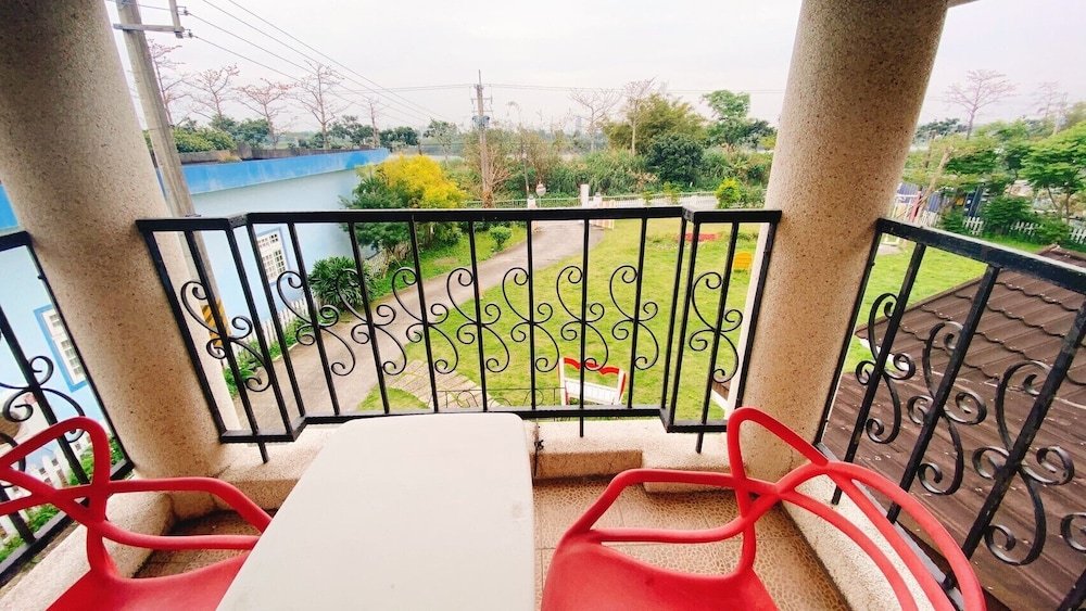 isaalice slip and slide bandb