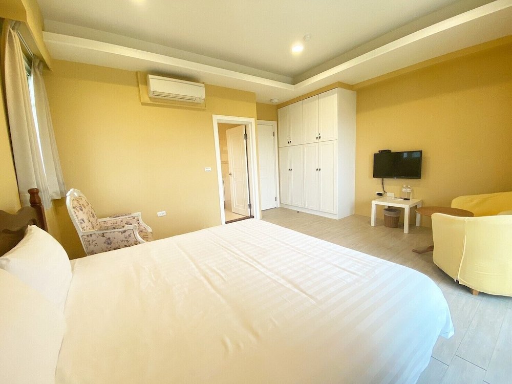 isaalice slip and slide bandb