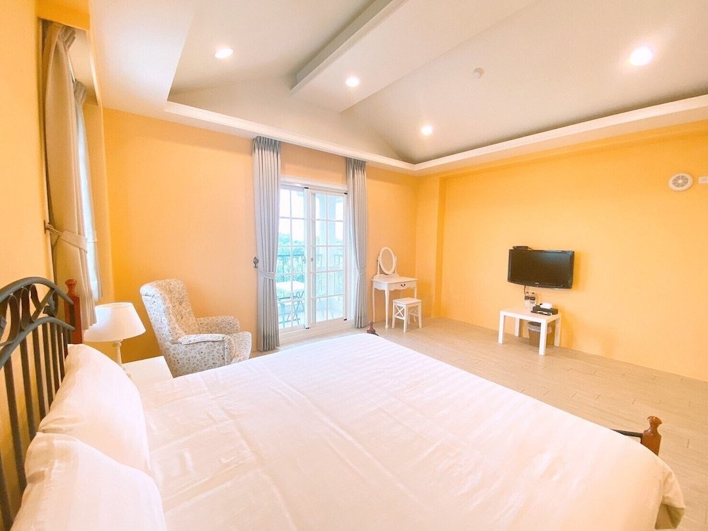 isaalice slip and slide bandb