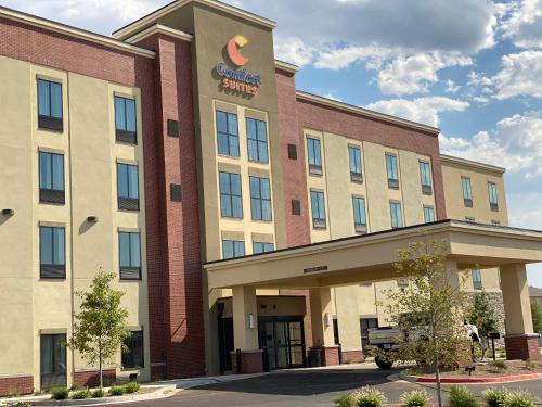 comfort suites midland west