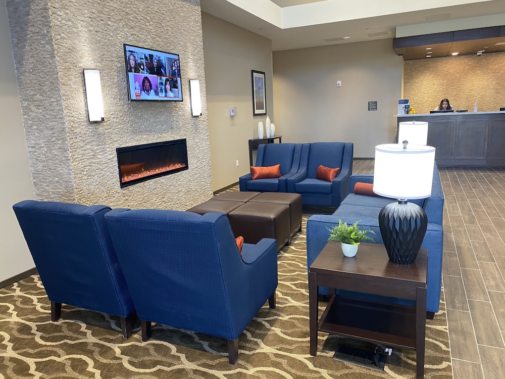 comfort suites midland west