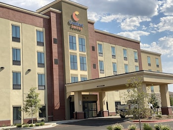 comfort suites midland west