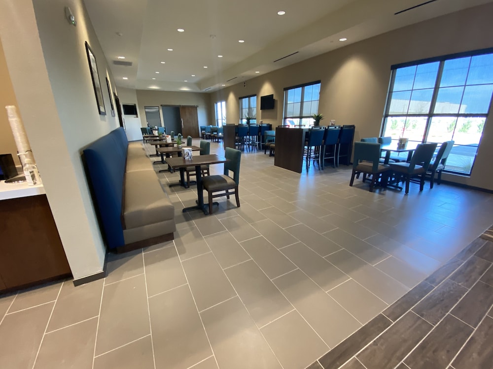 comfort suites midland west