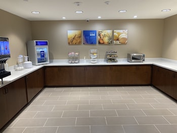 comfort suites midland west