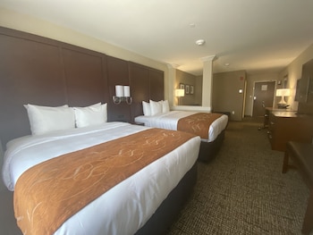 comfort suites midland west
