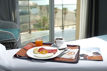 hotel monterrey roses by pierre and vacances