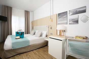 hotel monterrey roses by pierre and vacances