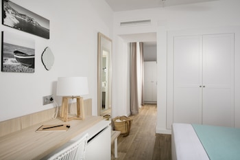 hotel monterrey roses by pierre and vacances