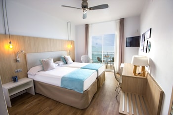 hotel monterrey roses by pierre and vacances