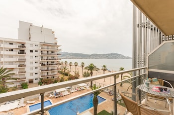 hotel monterrey roses by pierre and vacances