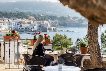 Hotel Sant Roc,Girona>>Calella De Palafrugell,3 star