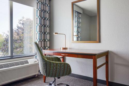 hilton garden inn allentown west