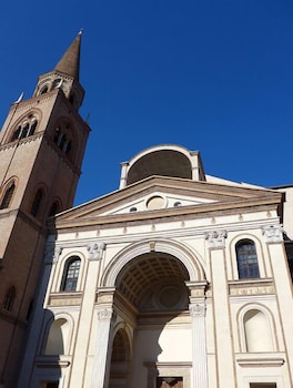 mantua