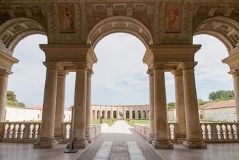 mantua