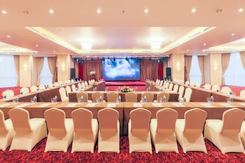 grand vista hanoi