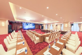 grand vista hanoi