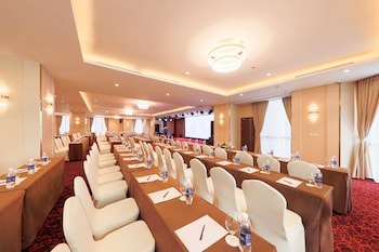 grand vista hanoi
