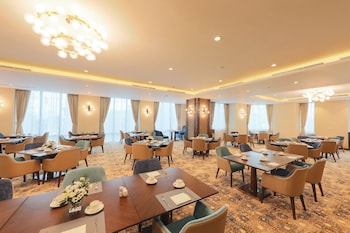 grand vista hanoi