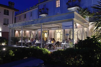 hotel rivalago
