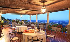 Albergo Cannon D'oro,Piazza Camillo Benso Conte Di Cavour 21 14023 Cocconato Asti,3 star